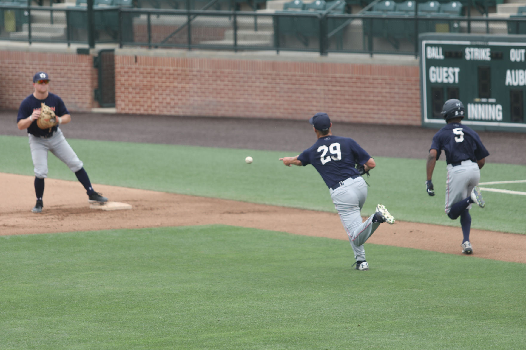 Auburn baseball practices prior to its appearance in the Super Regionals